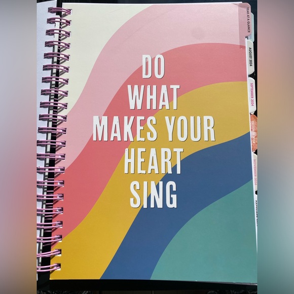 NEW 18 Month Planner - Picture 3 of 8